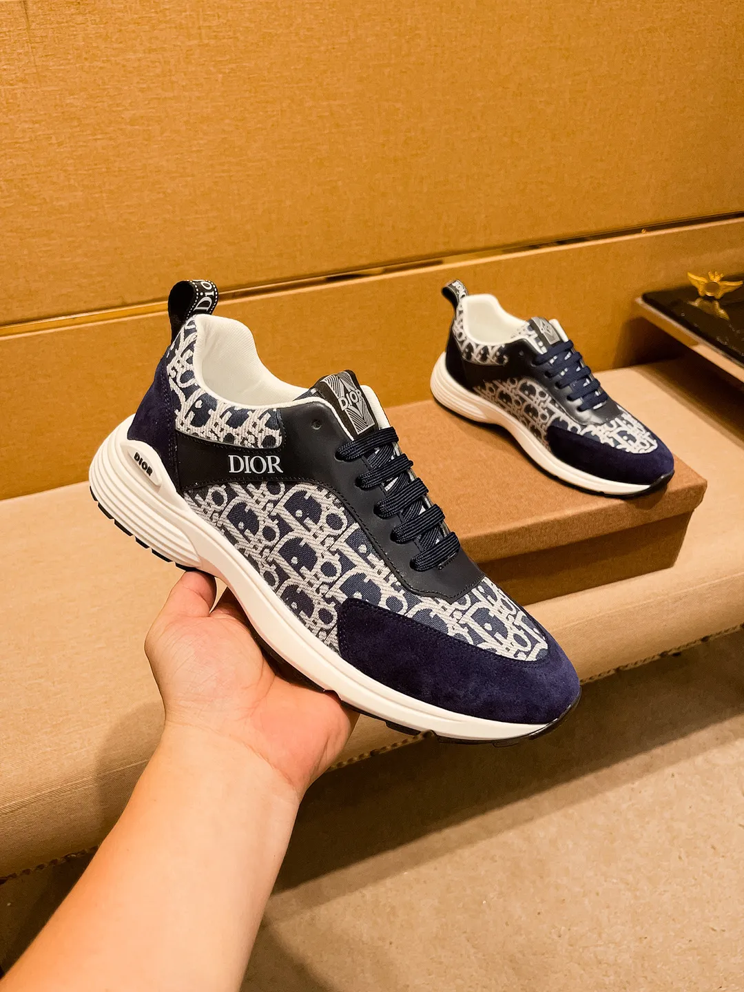 Men's shoes 💰 440💰【Dior】🔥 High-end men's shoes brand official website 1:1 latest masterpiece: the upper is made of Italian imported first-layer cowhide with a comfortable and breathable lining➕original non-slip and wear-resistant outsole🔥, making walking more convenient and comfortable! An exclusive new model, a stunning work, a beautiful 1:1 replica [color] compared to the official quality! Create a fashionable personality to set off your uniqueness! A must-have for trendy men! Classic🔥Size: 38-44 Color: 🔥Multiple colors available🔥.